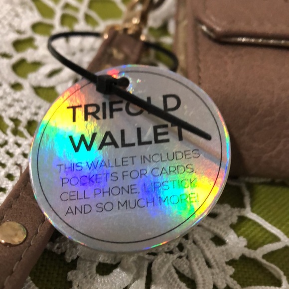 NWT vegan leather tri fold wristlet wallet - Picture 5 of 5